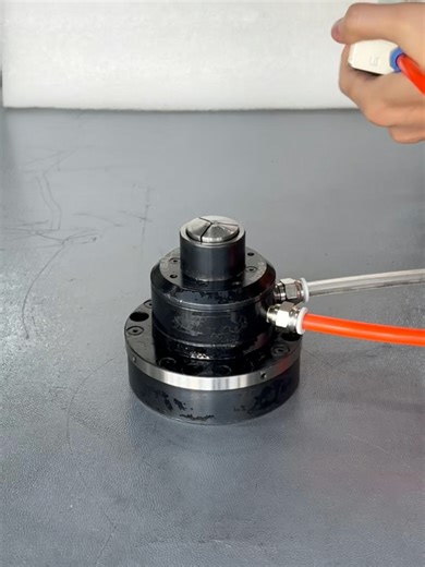 High-Precision Pneumatic Rotary Chuck Features