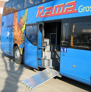 [Hot Item] Loading Wheelchair Ramp Electric Wheelchair Ramp for Bus with Ce Certificate