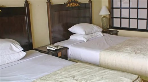 Why did married couples sleep in separate beds back in the day? | Husky Lovers