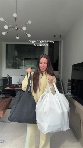 good luck!!! I’ll pick the winners at the end of May #giveaway #prgiveaway #givingback #influencer #influencerpr