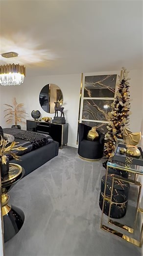 Kinga on Instagram: "Would you ever go for a black Christmas tree? I never thought I would, but I absolutely adore this one 😍🖤🎄 #christmas #christmasdecor #christmasdecorations #christmasiscoming #christmascountdown #christmastree #interiordesign #homedesign #homedecor #interiorstyling #interiorinspo #interiordecor #interior #interiordecorating #xmas #xmastree #bedroomdesign #bedroomdecor #christmastime #christmasvibes #holidays #luxurydesign #interiorinspiration #glamdecor"