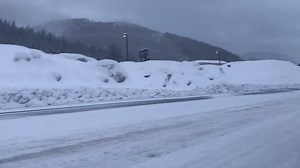 Huge mounds of snow are building at the Snoqualmie Pass summit, making travel difficult with compact snow and ice under the fresh layer. More on the "Arctic Blast" heading our way >> http://bit.ly/3tCX3bJ | FOX 13 Seattle