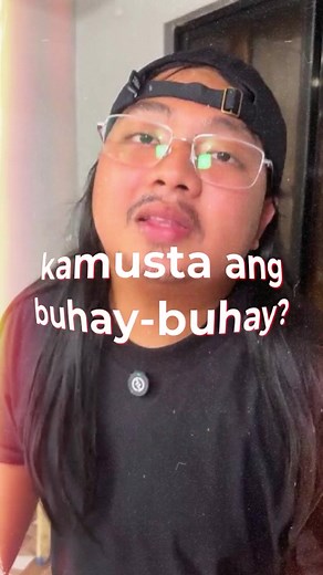 Kumusta ang Buhay? Funny Memes at Malupiton Costume