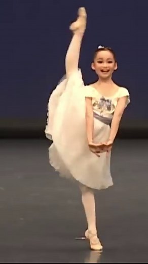Lovely Kako Nakata, 10 years old - Variation from “Graduation Ball” at YAGP 2023 Japan 💐✨ | Ballerina de Tutu