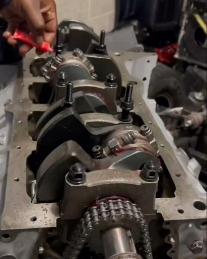 Installing a Windage Tray Small Block Chevy