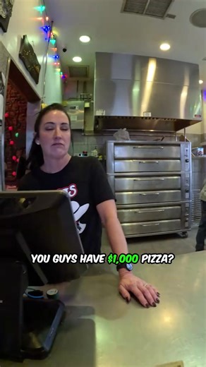 123K views · 4K reactions | Passing out pizza to hungry people 凉❤️ #motivation #kindees #love #reelsfb #tranding #fyp #foryou #usa | Rich Heart | Facebook