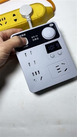 Power extension to USB Hub Charging