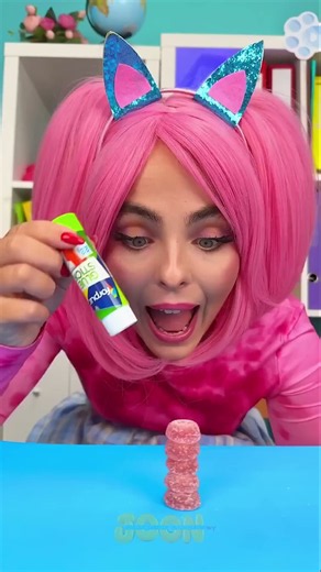 Amazing DIY Glue Trick You Can't Miss! 😋 #lifehack #shorts