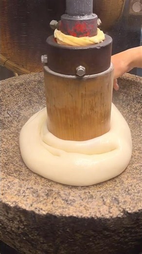The Mochi Shop Using a 40-Year-Old Machine!