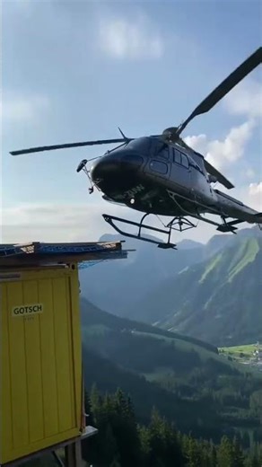 Extreme Precision Helicopter Landing on a Mountain Container | HB-ZUW Alpine Operation