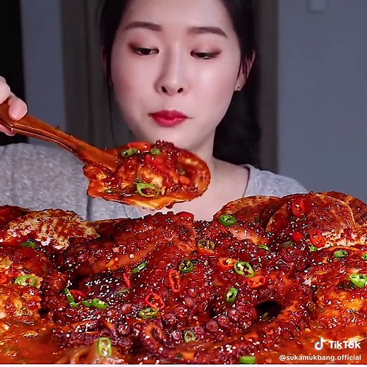 Spicy Seafood Mukbang by Fume: Korean Eating Show