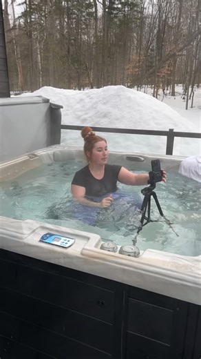 Isla Moon on Instagram: "simon says is my favorite gameeee"