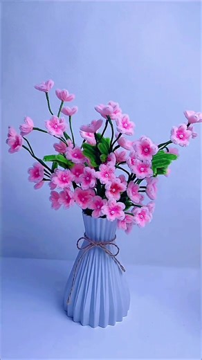 Handmade DIY Pipe Cleaner Daisy Flowers