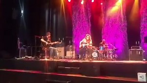 “Angel From Montgomery” by John Prine 💕#Soundcheck | Beth Hart