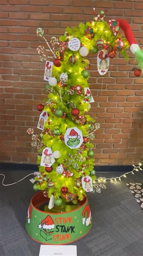 🎄✨ TIME TO GET FESTIVE! ✨🎄 We’re excited to invite you to our Third Annual Belmont College Festival of Trees! 🌟 Let’s make this holiday season bright by showing off your creativity and school spirit! Here's how you can join the fun: 🎄 WHO CAN PARTICIPATE? All Belmont College programs and departments are welcome and participation is completely voluntary! 🎄 REPRESENT YOUR TEAM! Be sure to include a sign with your tree showing which program or department it's from (e.g., Mental Health Program,