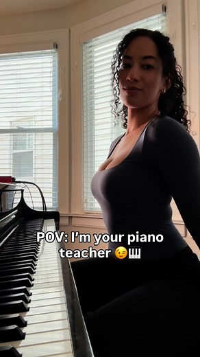 Ivori Onyx on Instagram: "POV: I’m your piano teacher 😇🎶 Make 2025 the year you finally learn to play piano! 🎹 I’ll be closing the doors soon, so grab your seat in my new online course while you can! 📲 We’ll be learning: ✅ Improvisation ✅Basic note reading ✅Popular songs & so much more Ready to play? 😉 Head to the link in my bio to save your spot in class! Piano cover: “Like That” @kendricklamar @metroboomin #piano #learnpiano #pianocover #explore #reels #inmyzone #pianist #pianistsofinstag