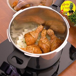 85K views · 1K reactions | Chicken in the pressure cooker, without water and without oil. Only 7 minutes. | Recipe is easy | Facebook