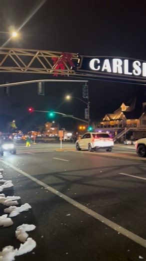 🎄Friday Night at Carlsbad Village 🎄 Holiday golf carts are taking over the streets - lights, decorations, and full Christmas vibes ✨🚗 #CarlsbadVillage #HappeningNow #CarlsbadCA #SanDiegoHolidays #NorthCountySD | The Best of San Diego