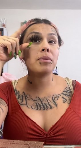 How to Create and Apply Mink Lash Extensions