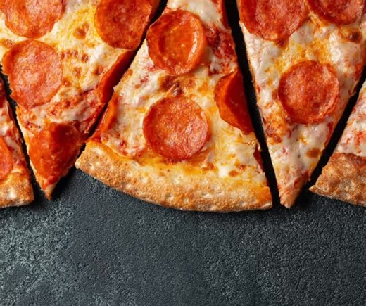 👋🏻 𝐇𝐞𝐥𝐥𝐨 𝐒𝐮𝐧𝐝𝐚𝐲! 𝐎𝐩𝐞𝐧 𝐟𝐨𝐫 𝐥𝐮𝐧𝐜𝐡, 𝐝𝐢𝐧𝐧𝐞𝐫, 𝐨𝐫 𝐚 𝐬𝐧𝐚𝐜𝐤. 𝐒𝐮𝐧𝐝𝐚𝐲 𝐡𝐨𝐮𝐫𝐬: 𝟏𝟏𝐚𝐦-𝟗𝐩𝐦 𝐂𝐚𝐥𝐥 𝟔𝟏𝟎-𝟑𝟓𝟑-𝟒𝟐𝟑𝟒 𝐨𝐫 𝐨𝐫𝐝𝐞𝐫 𝐨𝐧𝐥𝐢𝐧𝐞 𝐰𝐰𝐰. 𝐧𝐞𝐰𝐭𝐨𝐰𝐧𝐬𝐪𝐮𝐚𝐫𝐞𝐩𝐢𝐳𝐳𝐚.𝐜𝐨𝐦 #hellosunday #sundayvibes #sundayfunday #newtownsquarepizza #openallday | Newtown Square Pizza and Grill