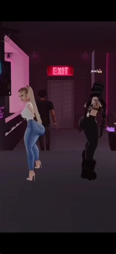 two baddies 😍 doing baddie women things ✨️💥💋. #fypシ #imvu #itsteeevu