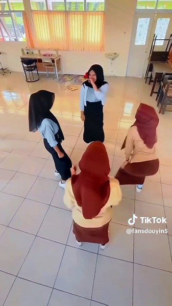 Goyang SMP: Dance Viral Anak Sekolah