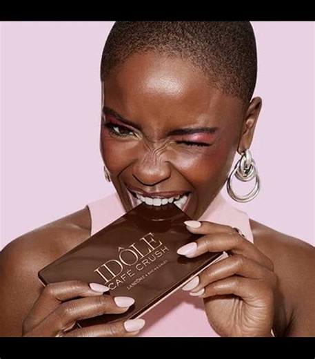 Discounted brand name skin care and cosmetic products [Clinique Estee Lauder Lancome MAC Bobbi Brown