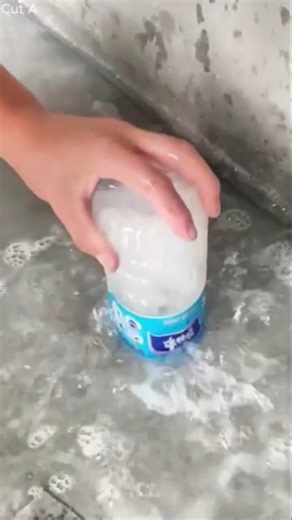 Simple Water Pressure Experiment