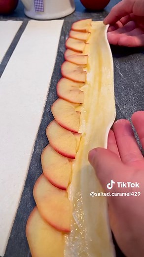 Easy Tutorial: How to Make Stunning Caramel Apple Roses