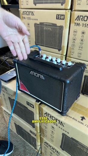 Aroma TM15S — exclusividade Harmonia Musical. Amplificador para guitarra com 8 emulações de amps, efeitos integrados e som pronto pra qualquer situação. Tem Bluetooth, conexão OTG, Line Out e recursos que normalmente só aparecem em modelos muito mais caros. Versátil, completo e com o melhor custo-benefício da categoria. 👉 Disponível na Harmonia Musical .________ Loja Goiânia Televendas: 62 3240.0800 WhatsApp: 62 3240.0800 Rua 04, nº 734, Centro - Goiânia ________ ________ Loja Anápolis Telecomu
