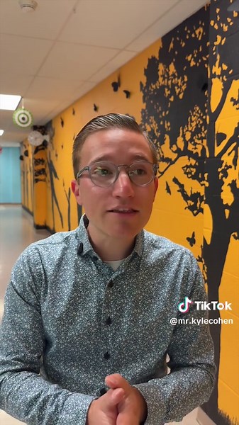 Do you have a cell phone collection policy at your school? #teachersoftiktok #principalsoftiktok