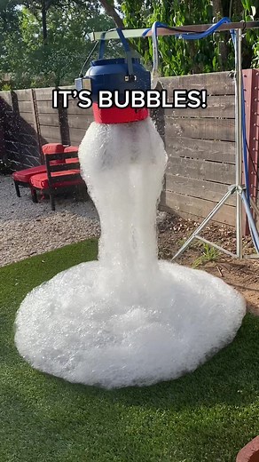 It's 🌽 #itscorn #bubbles #bubblelove #bubblemachine