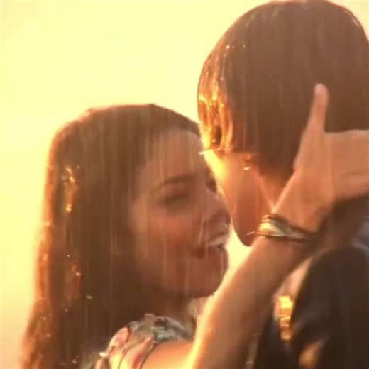 Me Editing HSM Again #Troy&Gabrella #troybolton #❄️QueenElsaEdits❄️ #Gabriella Montez #Edit