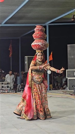 मटके पर वायरल डांस वीडियो Rajasthani folk dance performance