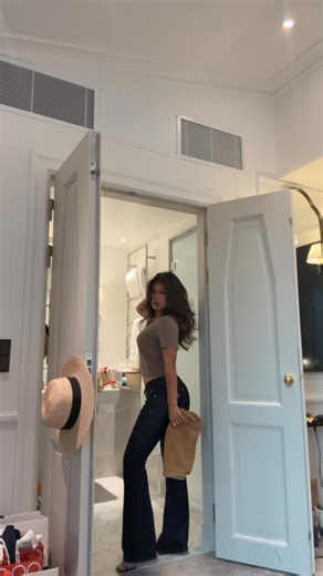 Azar Key on Instagram: "Forever a jeans girly >"