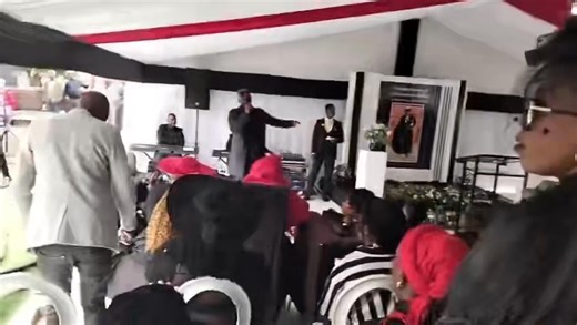 Honoured to have ministered through song at the funeral of Lefa Mahlatji yesterday. May her soul rest in eternal peace 🕊️ | Kutullo Master Kay Kubu
