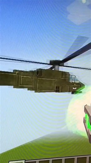 Crashed Helicopter (Tech Gun mod) #shorts #minecraft#shortsfeed #comedyeffect #trending#crashing