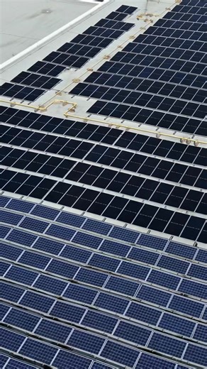 ☀️ Our rooftop is getting a major solar boost! An extra 660 kW is being added to our existing panels, making this the largest solar installation in Eastern Ontario—powering a cleaner, greener future for our community. Once complete, the expanded system will run on a net metering agreement, meaning we’ll use the clean energy we generate right here at the Museum—cutting emissions and energy costs. Every year, it’s expected to prevent about 157 tonnes of greenhouse gases from entering the atmospher