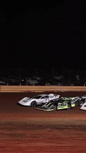 Exploring the Thrills of Dirt Track Racing