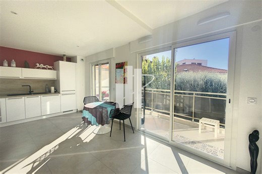 apartment for sale Saint-Raphaël - 3 rooms 83 mm² - Port Santa-lucia Immobilier - 3927601