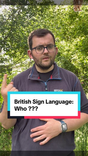 What’s the new sign in British Sign Language today? Sign is #Who ! Join me every day for new signs in British Sign Language! Note: I’m from the South of the UK, so some signs are regional! #whovian #whoareyou #whosaidthat #🦉 #deaf #bsl #sse #signlanguage | The Deaf Chef