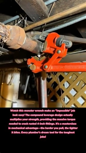 Frozen Pipe? No Problem! 🛠️💥 The Power of Compound Leverage #tools #tips #tricks #how #lifehacks