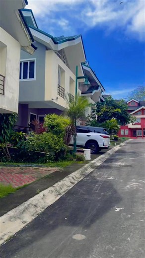 TAGAYTAY’s Staycation at Canyon Woods Residential Resort- The Courtyard on Reels