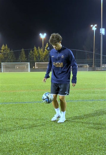 #football #soccer #footy #skills | Football Skills