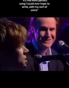 This was an iconic performance 🤩 Ray was joined by Damon Albarn of Blur to sing The Kinks' 'Waterloo Sunset' in 1995 🌅 check out #TheKinks60 playlist on Spotify for more quintessential songs from The Kinks! https://thekinks.lnk.to/bio | The Kinks