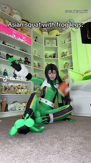 Froppy Cosplay Fails: Asian Squat with Frog Legs