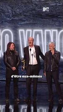Un MTV Vanguard Award pour Nirvana et une pensée pour Kurt Cobain 🙏 #nirvana #kurtcobain #vma #vmas