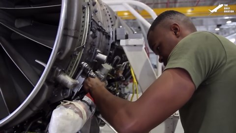 10L of Fuel Every Second ! US Air Force Pushes F-22 Engine to its Extreme Limits