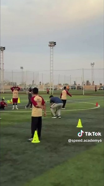 في أكاديمية SPEED… ما ندرّب لاعب فقط، نكوّن شخصية، ونصنع شغف، ونبني مستقبل. هنا يبدأ كل لاعب رحلته من أول لمسة… ويتطور خطوة بخطوة مع فريق يهتم فيه، يشجّعه، ويؤمن بقدراته. نوفر بيئة احترافية، مدربين متمكنين، وتدريبات تصنع الفرق. إذا ودّك ابنك يتطور، يكتسب ثقة، ويعيش متعة كرة القدم الحقيقية… فمكانه معنا. أكاديمية SPEED… نبدأ من اليوم، ونجهّز أبطال الغد. . #speedacademey #football #challenge