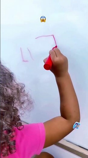 Liz Improta aprendeu a escrever o próprio nome 😍